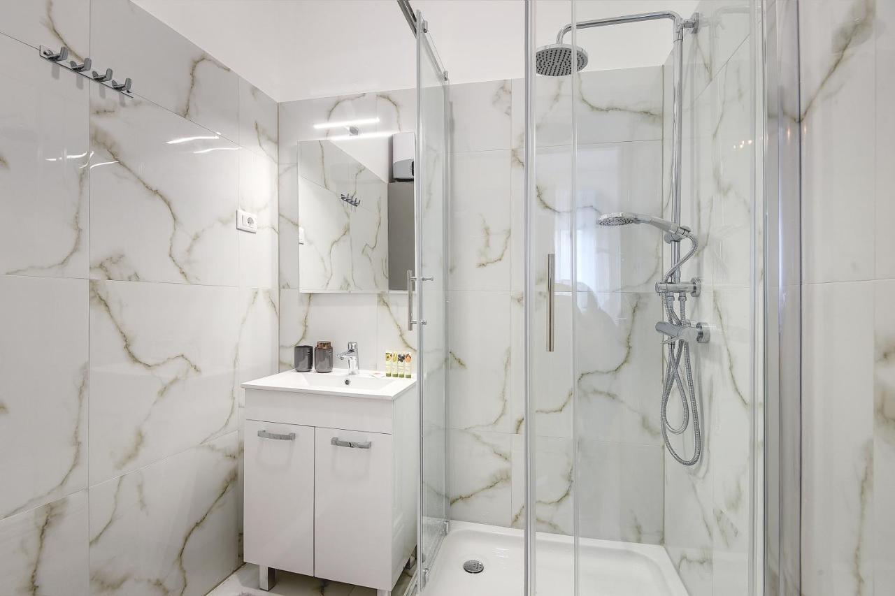 E&F Luxury Apartments بولا المظهر الخارجي الصورة