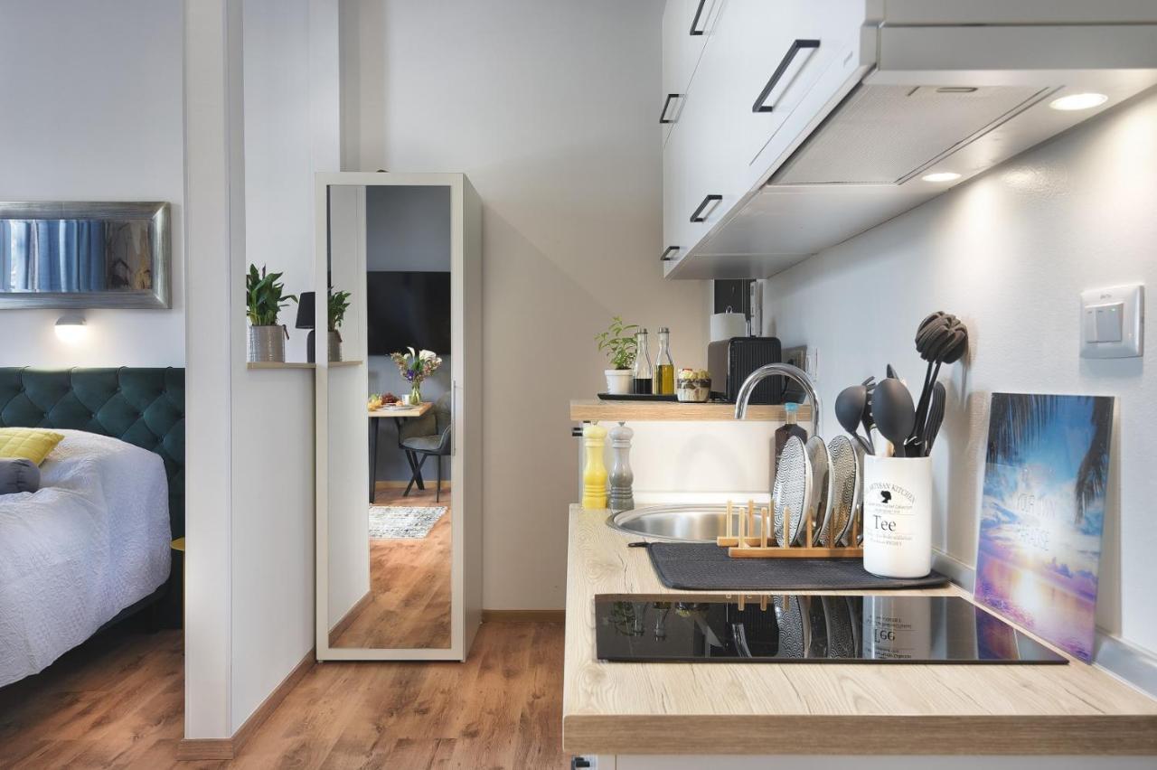 E&F Luxury Apartments بولا المظهر الخارجي الصورة